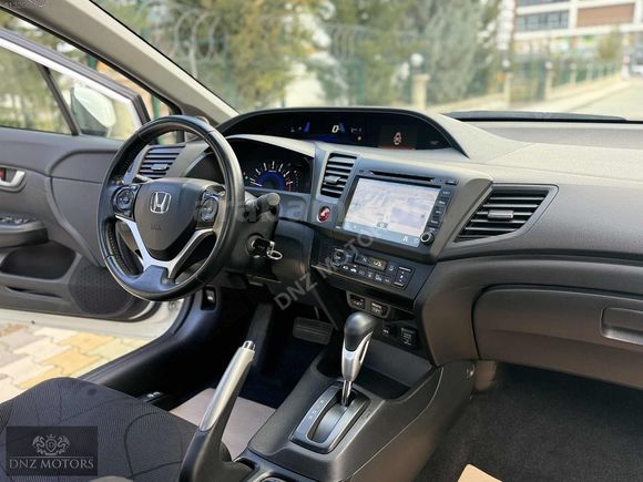 TR'TK 2015 FB7 CİVİC 36.500KM OTOMATK FUL Y.SRVS SUNROF/NAVİGSYN