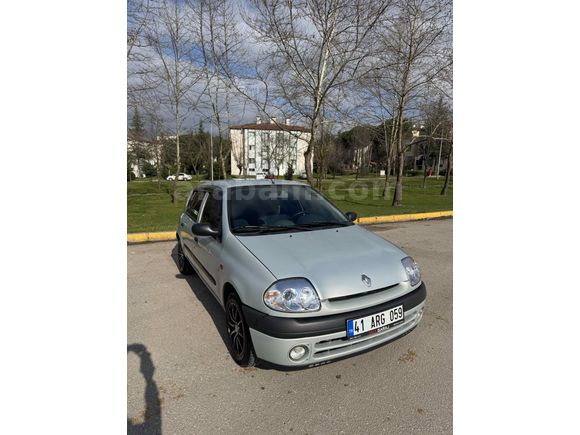 Sahibinden Renault Clio 1.4 RTA 2001 Model 