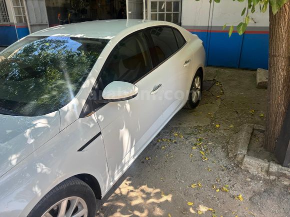 Sahibinden Renault Megane 1.5 dCi Touch 2017 Model  352.000 km Beyaz