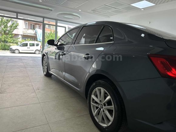 MVG AUTO' DAN-DEĞİŞENSİZ-BOYASIZ- MEGANE-1.5.DCI-TESLA EKRAN