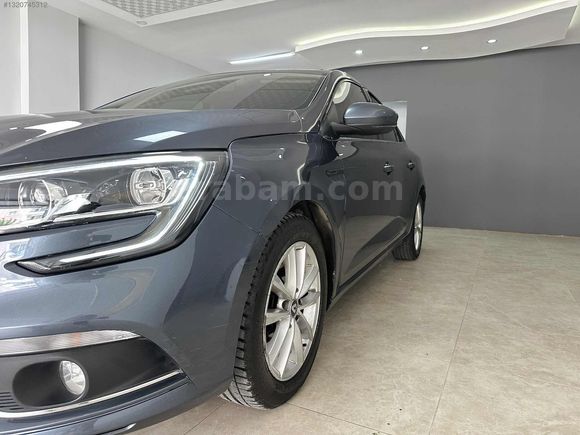 MVG AUTO' DAN-DEĞİŞENSİZ-BOYASIZ- MEGANE-1.5.DCI-TESLA EKRAN