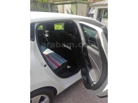 Sahibinden Renault Clio 1.2 Icon 2014 Model Ankara 150000 km Beyaz