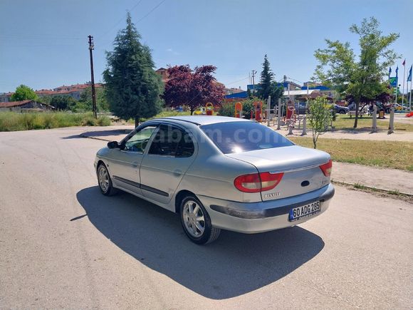 Galeriden Renault Megane 1.6 Alize 2004 Model Tokat