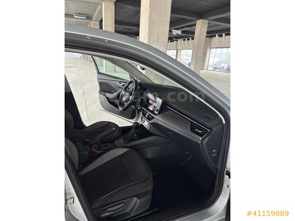 2023 MODEL SKODA SCALA OTOMATİK 65 BİN KMDE BAKIMLı