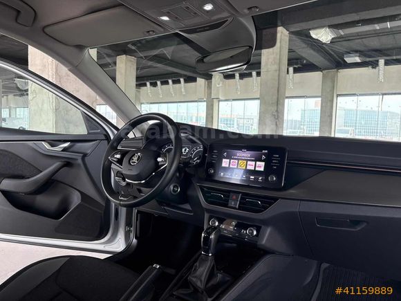 2023 MODEL SKODA SCALA OTOMATİK 65 BİN KMDE BAKIMLı