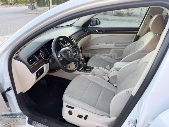 /SEVİM AUTO'DAN/2013 SKODA SÜPERB 4KOLTUK ISITMA SUNROOF !