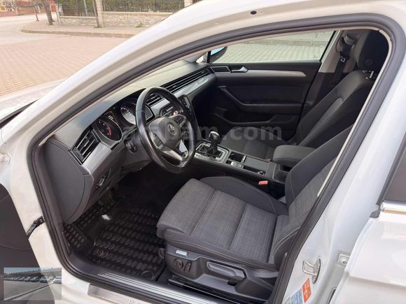 /SEVİM AUTO'DAN/2019 VW PASSAT 1.5 TSİ BUSİNESS CAM TAVAN