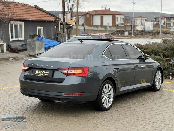 /SEVİM AUTO'DAN/2019 HATASIZ SKODA SÜPERB CAM TAVAN PRESTİGE !