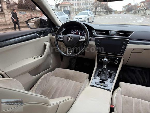 /SEVİM AUTO'DAN/2019 HATASIZ SKODA SÜPERB CAM TAVAN PRESTİGE !