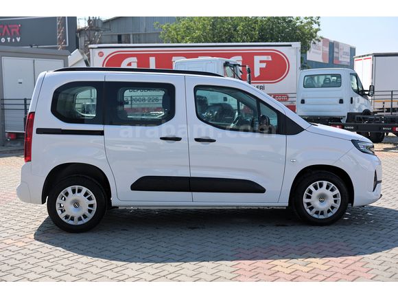 BÜYÜKSOYLU BEYSOY'DAN 2025 OPEL COMBO ESSENTIAL 1.5 D M/T 130 Hp