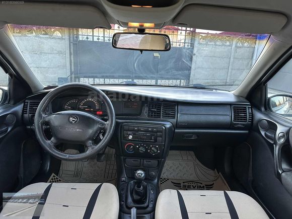 // SEVİM AUTO'DAN OPEL VECTRA 2001 1.6 16V COMFORT //
