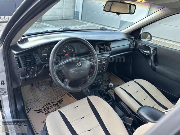 // SEVİM AUTO'DAN OPEL VECTRA 2001 1.6 16V COMFORT //