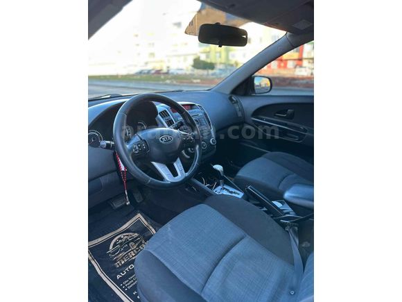 Sahibinden Kia Ceed 1.6 CRDi Concept SW 2010 Model 