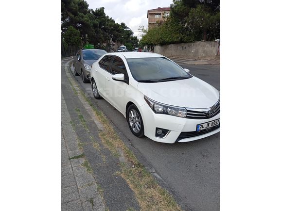 Sahibinden Toyota Corolla 1.4 D-4D Active 2014 Model  150.000 km Beyaz