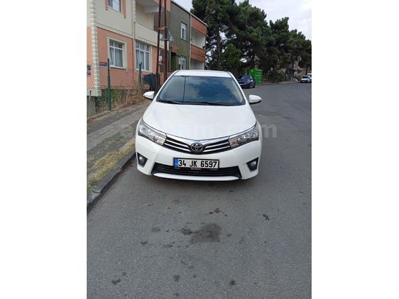 Sahibinden Toyota Corolla 1.4 D-4D Active 2014 Model  150.000 km Beyaz