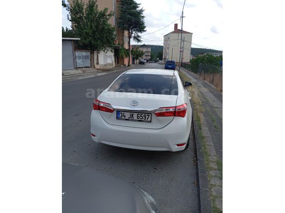 Sahibinden Toyota Corolla 1.4 D-4D Active 2014 Model  150.000 km Beyaz