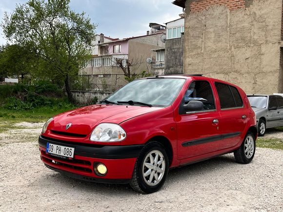 Sahibinden Renault Clio 1.4 RXT 2002 Model 