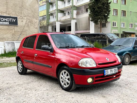Sahibinden Renault Clio 1.4 RXT 2002 Model 