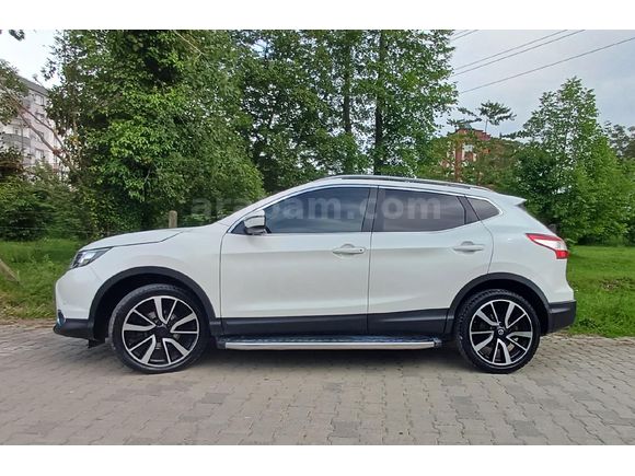 Sahibinden Nissan Qashqai 1.6 dCi Black Edition 2017 Model Giresun 137.000 km Beyaz