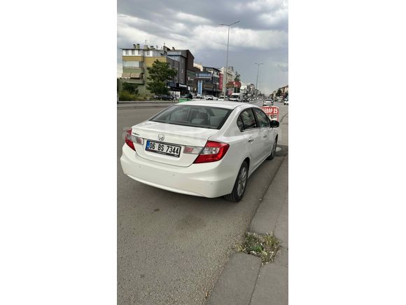 Sahibinden Honda Civic 1.6i VTEC Eco Elegance 2012 Model 