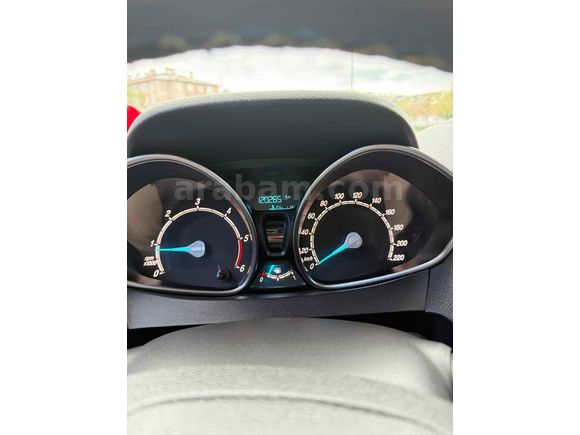 Sahibinden Ford Tourneo Courier 1.5 TDCi Titanium Plus 2019 Model 