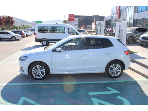 Skoda Fabia 1.0 TSİ PREMİUM