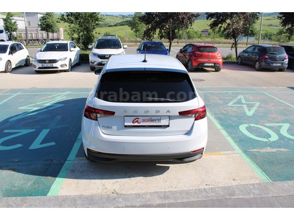 Skoda Fabia 1.0 TSİ PREMİUM