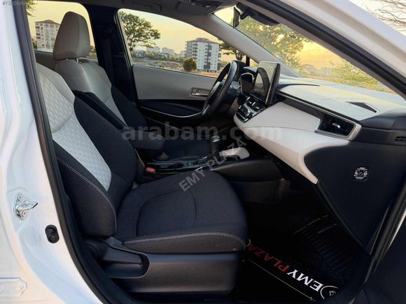 EMY PLAZADAN HATASIZ SIFIR KOKULU TOYOTA