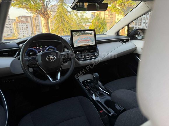 EMY PLAZADAN HATASIZ SIFIR KOKULU TOYOTA