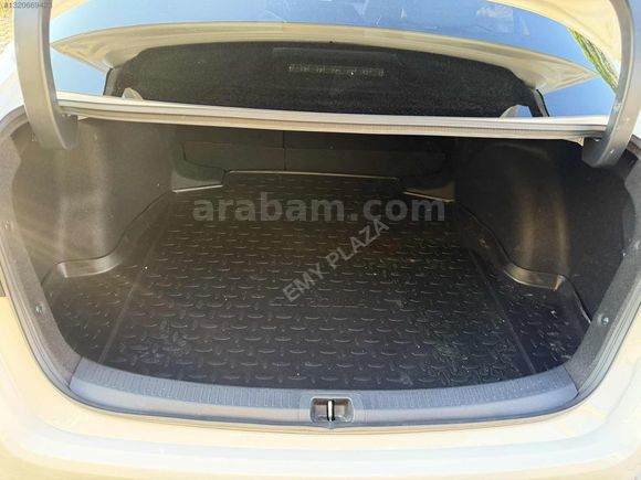 EMY PLAZADAN HATASIZ SIFIR KOKULU TOYOTA