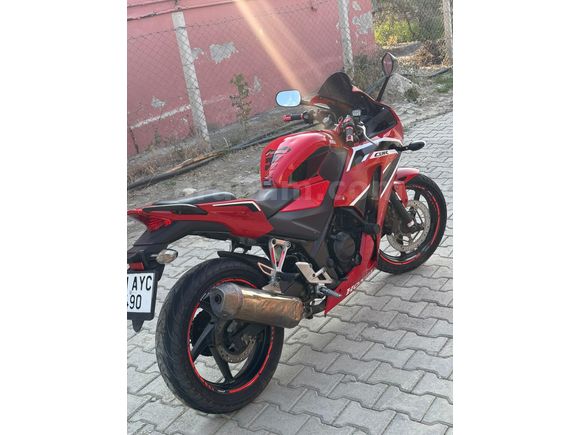 Sahibinden ihtiyaçtan satılık Honda CBR 250 R