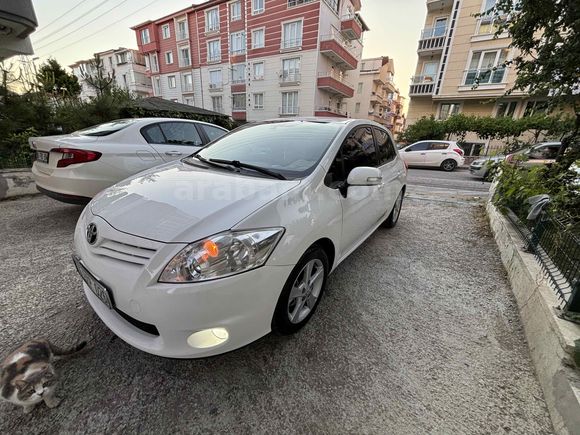 Sahibinden Toyota Auris 1.6 Elegant 2012 Model 