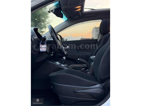 2012 MODEL KİA SPORTAGE 1.6 GDİ CONCEPT PLUS CAM TAVAN 118 BİN