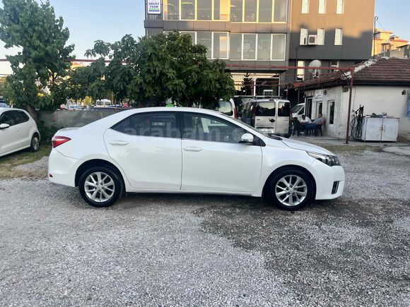 OTOMATİK Toyota Corolla 1.4 D-4D Touch 2013 Model Denizli