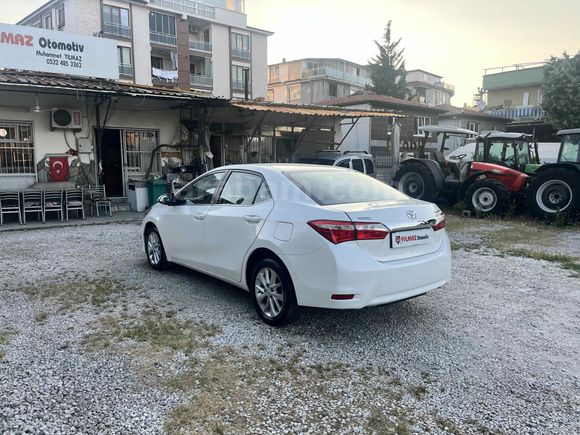 OTOMATİK Toyota Corolla 1.4 D-4D Touch 2013 Model Denizli