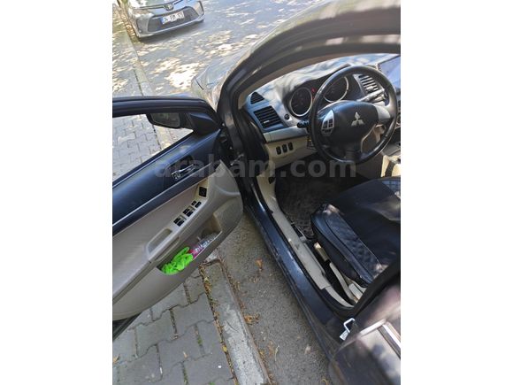 Sahibinden Mitsubishi Lancer 1.6 Inform 2011 Model Manuel