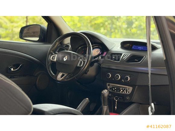 HATASIZ AYARINDA MEGANE 3 TOUCH