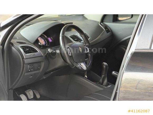 HATASIZ AYARINDA MEGANE 3 TOUCH
