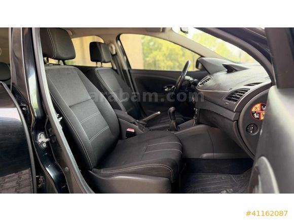 HATASIZ AYARINDA MEGANE 3 TOUCH