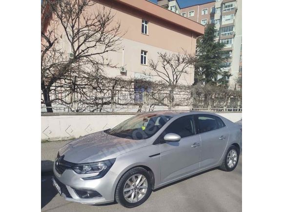 Sahibinden Renault Megane 1.5 Blue DCI Touch 2020 Model