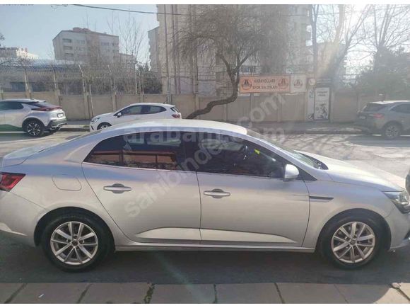 Sahibinden Renault Megane 1.5 Blue DCI Touch 2020 Model