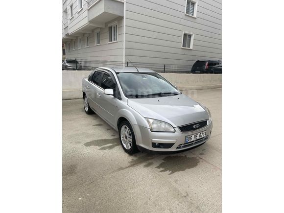 Sahibinden Ford Focus 1.6 TDCi Ghia 2008 Model Ankara 180000 km Gri (Gümüş)