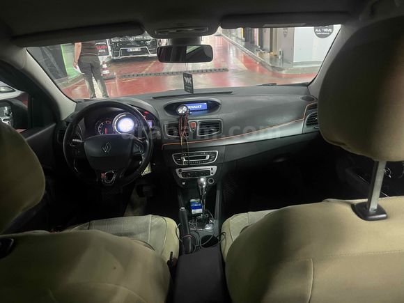 Galeriden Renault Megane 1.5 dCi Touch Plus 2015 Model İstanbul