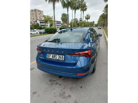 Sahibinden Skoda Octavia 1.5 e-Tec Elite 2021 Model  49.000 km Mavi