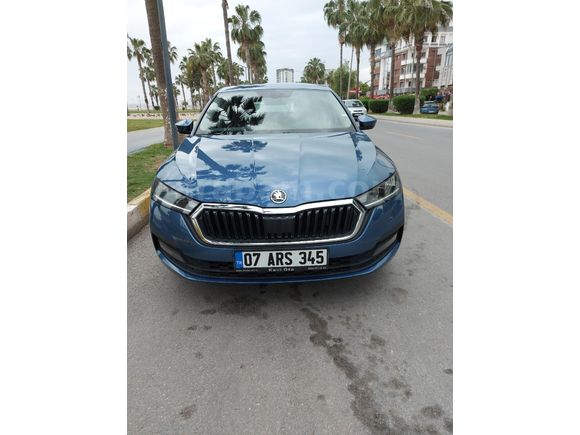 Sahibinden Skoda Octavia 1.5 e-Tec Elite 2021 Model  49.000 km Mavi