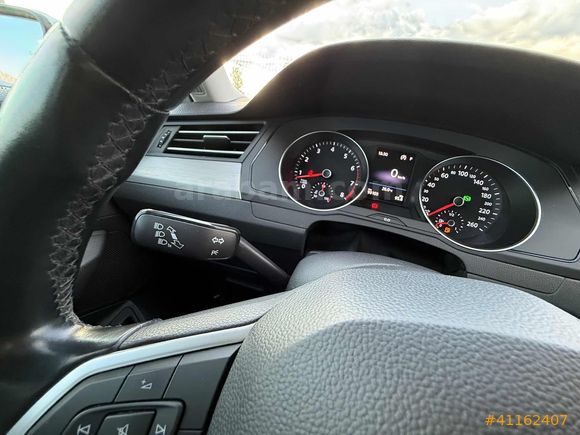 EMİN AUTO-PASSAT 1.5 TSI ACT/DSG/ HATASIZ/YAĞMUR,FAR SENSÖRÜ VAR