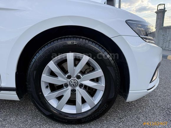EMİN AUTO-PASSAT 1.5 TSI ACT/DSG/ HATASIZ/YAĞMUR,FAR SENSÖRÜ VAR