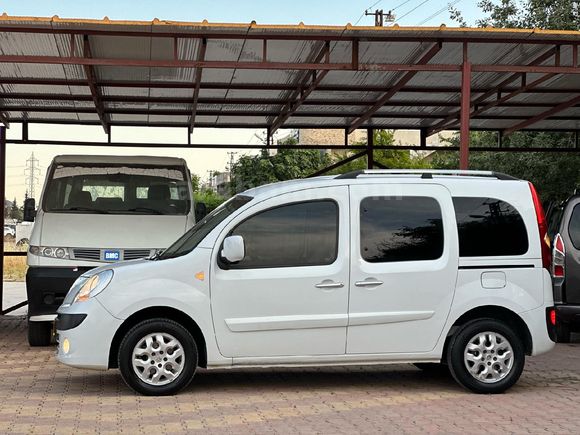 Galeriden Renault Kangoo Multix 1.5 dCi Extreme 2012 Model Mardin