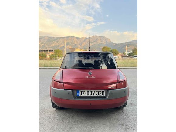 Galeriden Renault Megane 1.5 dCi Dynamique 2004 Model Manisa