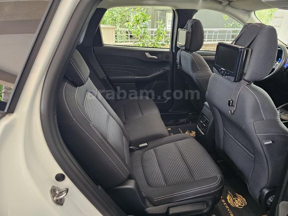 Sahibinden Ford Kuga 1.5 EcoBoost Titanium 2023 Model